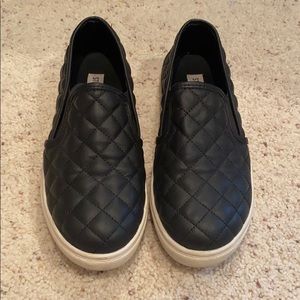 Steve Madden loafer slip ons
